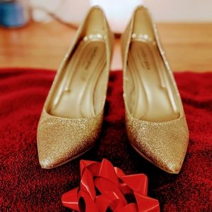 Payless Comfort Plus Gorgeous Gold Glitter heels - barely worn, beautiful sz 6
